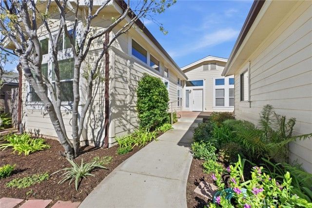 158 Cecil, Costa Mesa, CA 92627