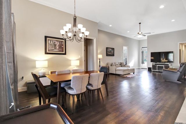 27955 Meadow Hill Ln, Denham Springs, LA 70726