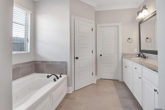 27955 Meadow Hill Ln, Denham Springs, LA 70726