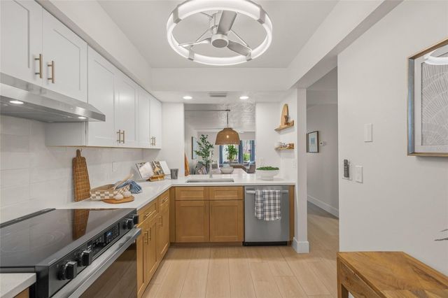 2609 WOODGATE LANE K4, Sarasota, FL 34231