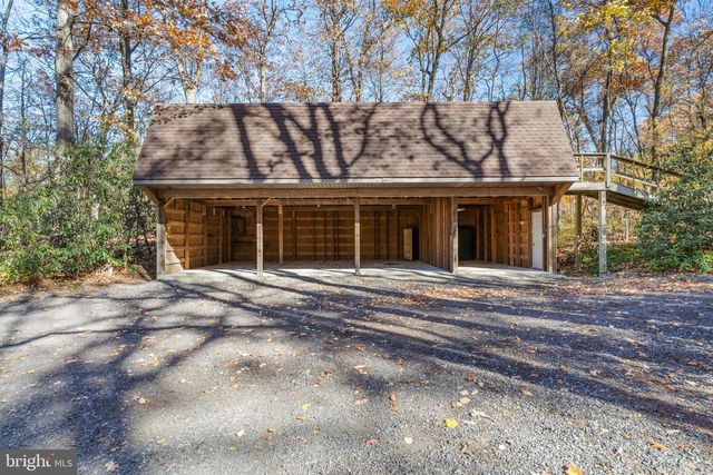 3211 PRICETOWN RD, Fleetwood, PA 19522