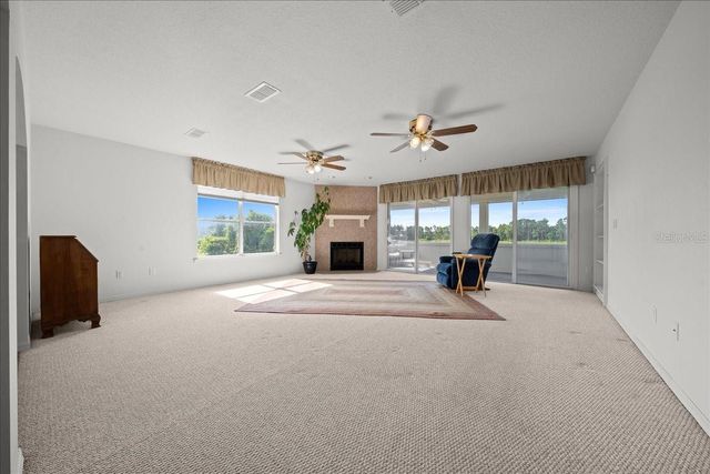 206 MALAUKA RADIAL, Ocklawaha, FL 32179