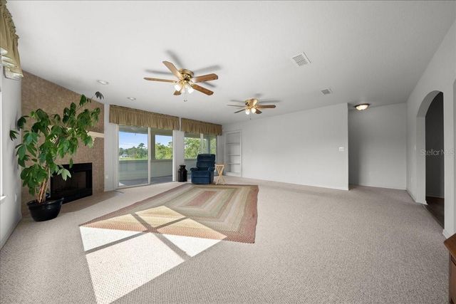 206 MALAUKA RADIAL, Ocklawaha, FL 32179
