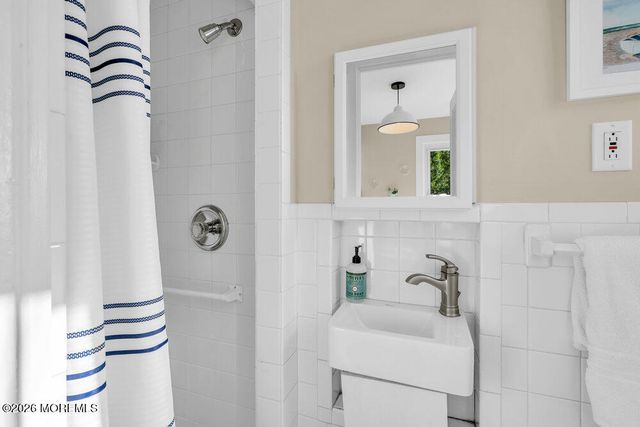 435 Norwood Avenue, Avon-by-the-sea, NJ 07717