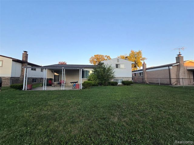 36177 Waltham Drive, Sterling Heights, MI 48310