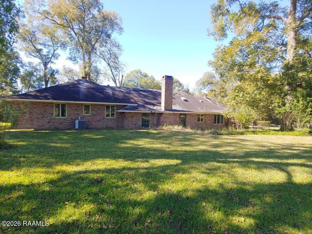 151 Country Ridge Road, Opelousas, LA 70570