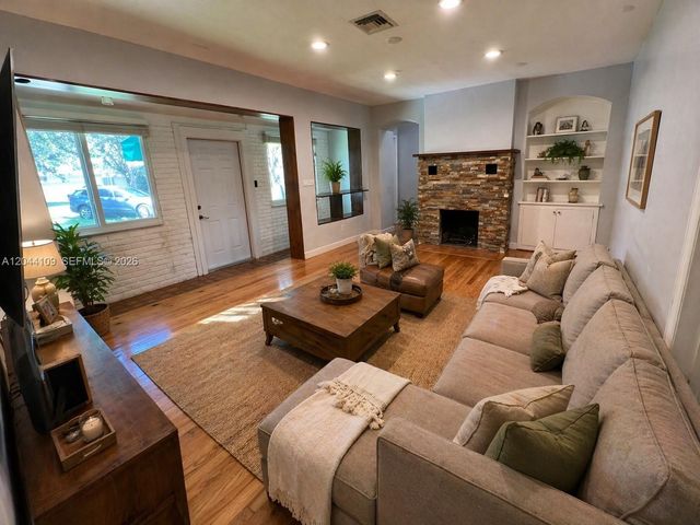 432 Palmetto Dr 0, Miami Springs, FL 33166