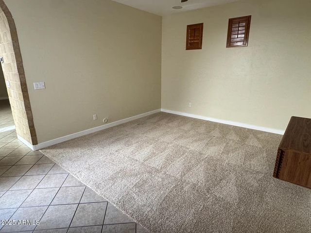 2909 N 48TH Street, Phoenix, AZ 85018