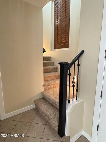 2909 N 48TH Street, Phoenix, AZ 85018