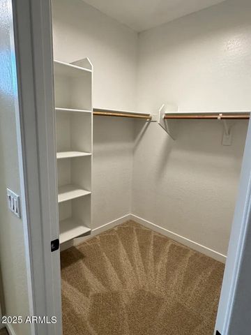 2909 N 48TH Street, Phoenix, AZ 85018