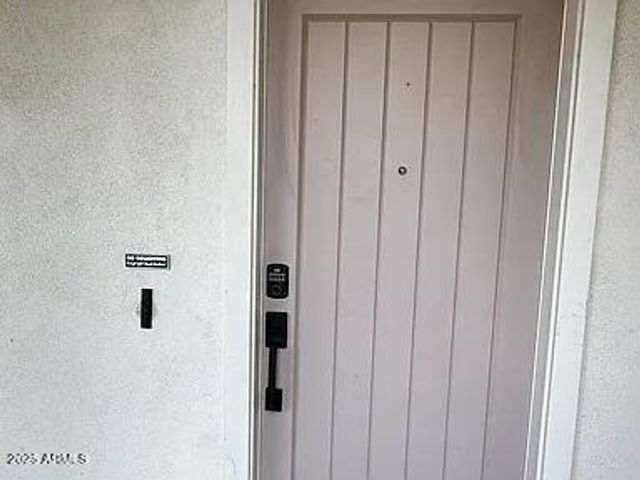 2909 N 48TH Street, Phoenix, AZ 85018