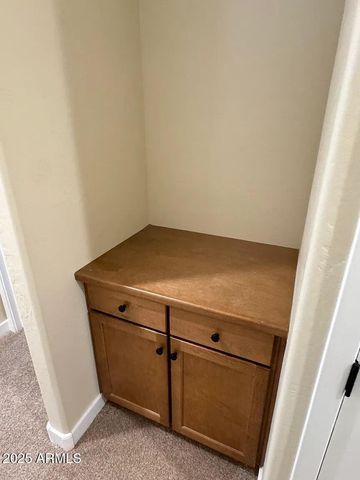 2909 N 48TH Street, Phoenix, AZ 85018