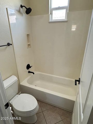 2909 N 48TH Street, Phoenix, AZ 85018