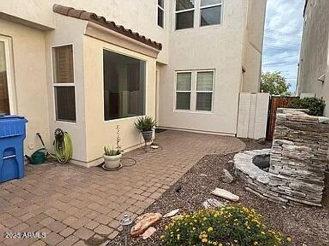 2909 N 48TH Street, Phoenix, AZ 85018