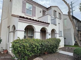 2909 N 48TH Street, Phoenix, AZ 85018