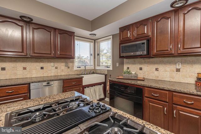 895 SLATE HILL RD, Yardley, PA 19067