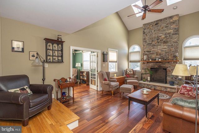 895 SLATE HILL RD, Yardley, PA 19067