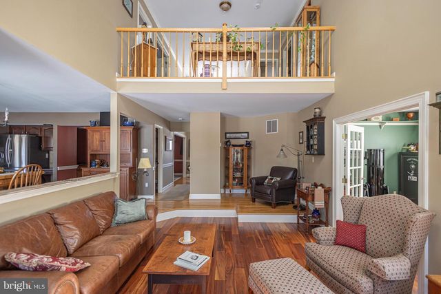 895 SLATE HILL RD, Yardley, PA 19067