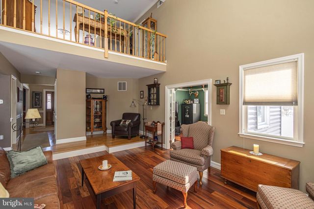 895 SLATE HILL RD, Yardley, PA 19067