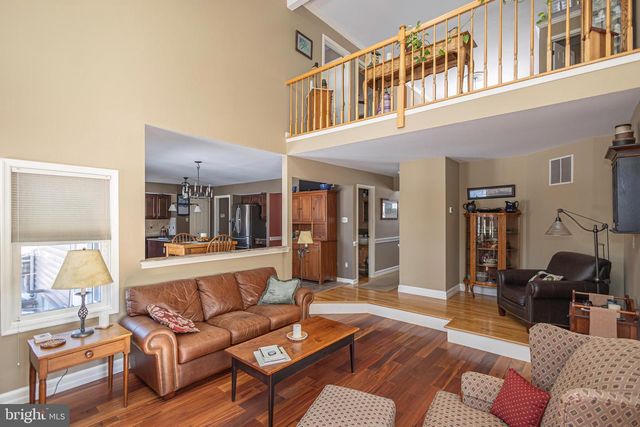 895 SLATE HILL RD, Yardley, PA 19067