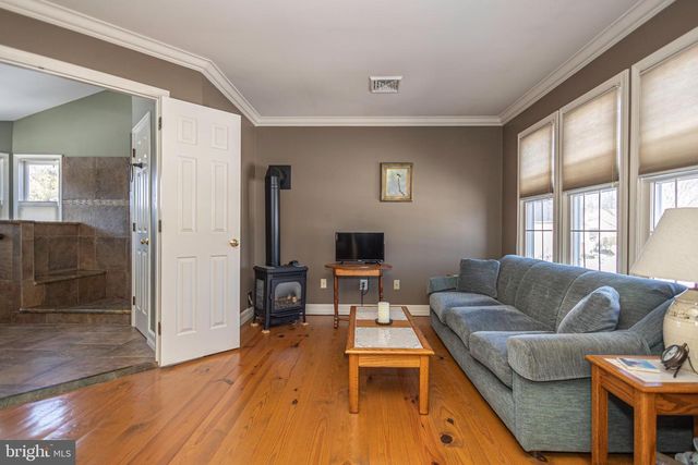 895 SLATE HILL RD, Yardley, PA 19067