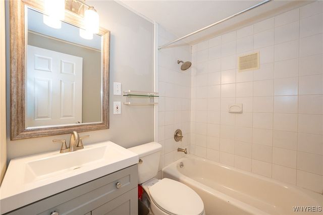 455 Robinson Street, North Tonawanda, NY 14120