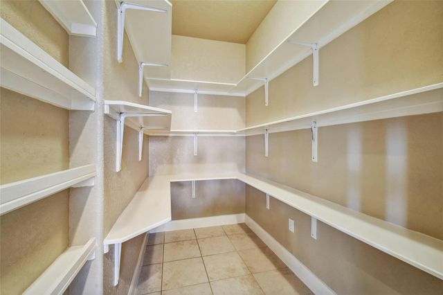 1007 Meckell DR, Canyon Lake, TX 78133