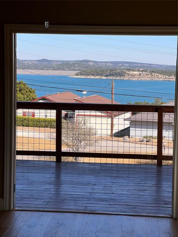 1007 Meckell DR, Canyon Lake, TX 78133