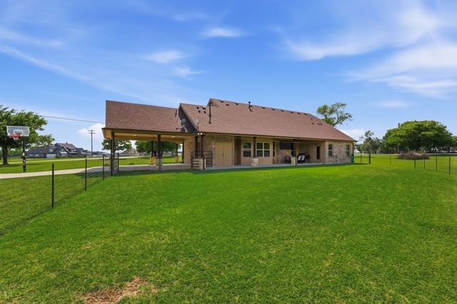 11480 Chisum Road, Sanger, TX 76266