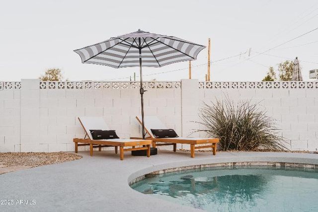 8737 E Rose Lane, Scottsdale, AZ 85250