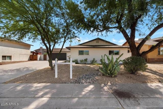 8737 E Rose Lane, Scottsdale, AZ 85250