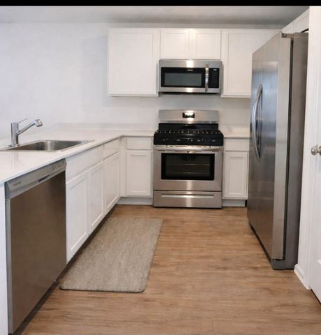 9018 Burnet Bay Court, Baytown, TX 77521