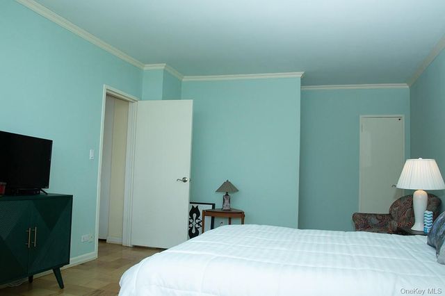 26910 Grand Central Parkway 22F, Floral Park, NY 11005