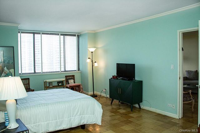 26910 Grand Central Parkway 22F, Floral Park, NY 11005