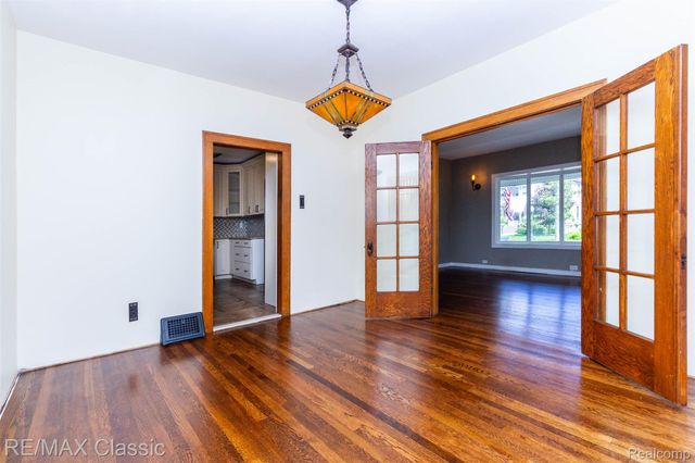 316 E Liberty Street, Milford Village, MI 48381