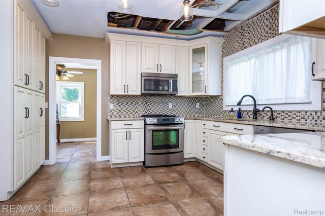 316 E Liberty Street, Milford Village, MI 48381