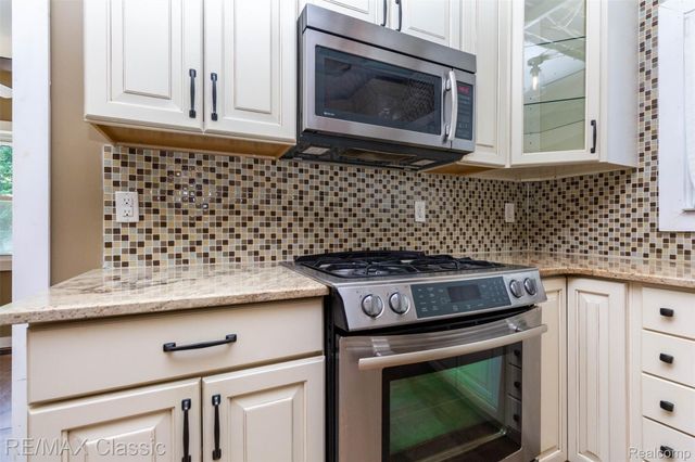 316 E Liberty Street, Milford Village, MI 48381
