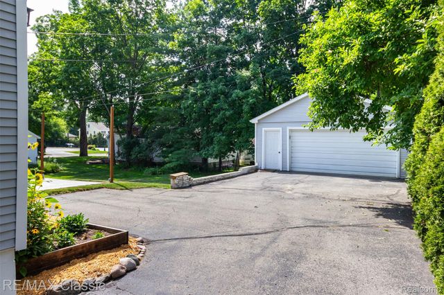 316 E Liberty Street, Milford Village, MI 48381