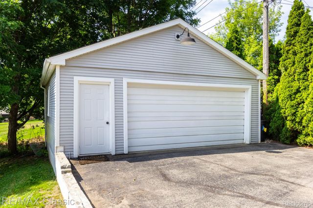 316 E Liberty Street, Milford Village, MI 48381