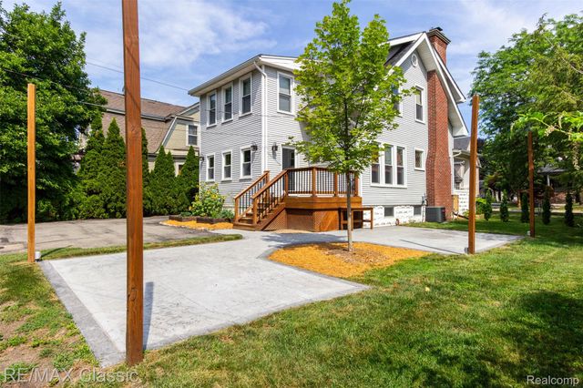 316 E Liberty Street, Milford Village, MI 48381