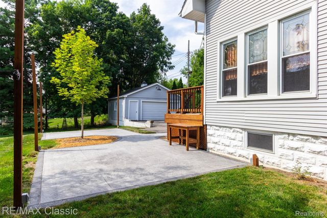 316 E Liberty Street, Milford Village, MI 48381