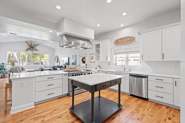 520 LAKE MILLS ROAD, Chuluota, FL 32766