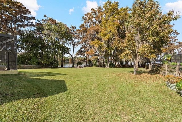 520 LAKE MILLS ROAD, Chuluota, FL 32766