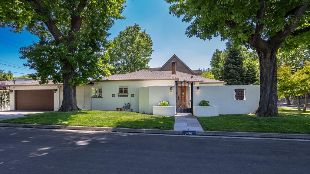 804 Carolyn Ave, Modesto, CA 95354