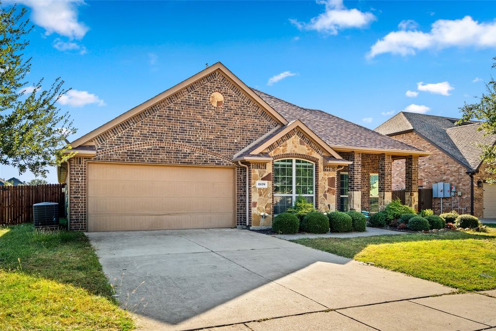 2170 Liriope Lane, Waxahachie, TX 75165