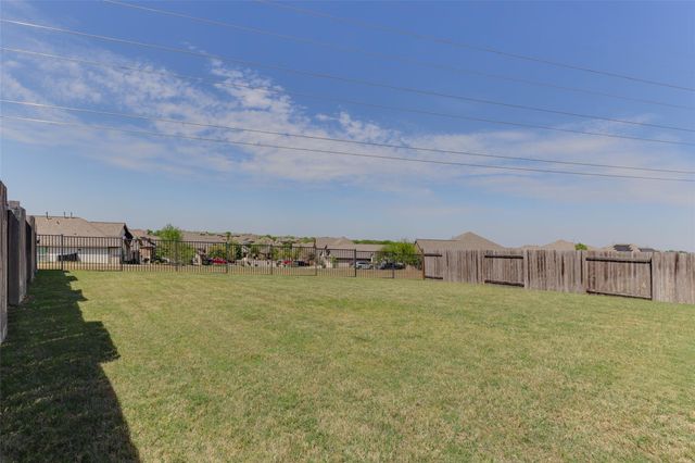 420 Blue Waterleaf LN, Georgetown, TX 78626