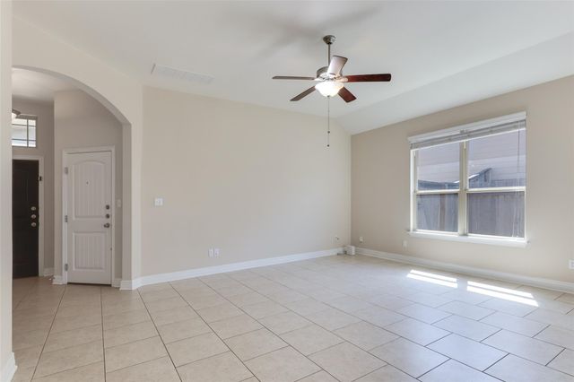 420 Blue Waterleaf LN, Georgetown, TX 78626