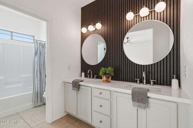 12105 W OCOTILLO Lane, El Mirage, AZ 85335