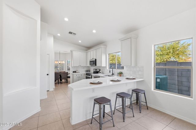 12105 W OCOTILLO Lane, El Mirage, AZ 85335