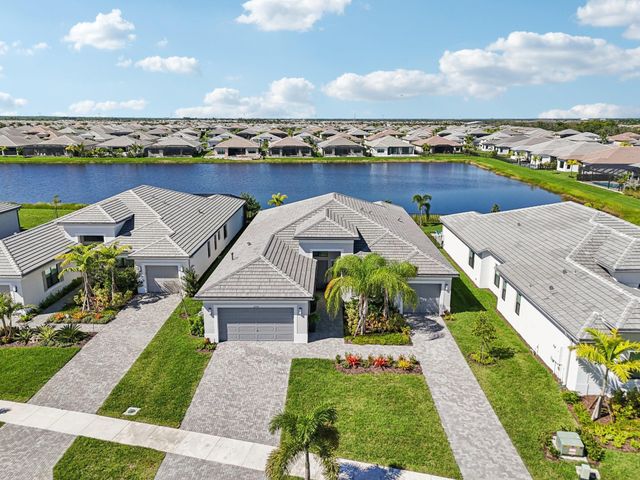 12274 SW Saltwater Dr, Port St Lucie, FL 34987